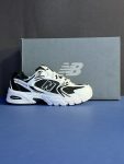 نیوبالانس ۵۳۰ سفید مشکی newbalance 530