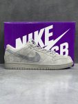 نایک اس بی دانک لو رینینگ چمپ NIKE SB DUNK LOW REIGNING CHAMP