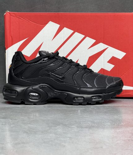 نایک تی ان مشکی NIKE TN AIR MAX PLUS