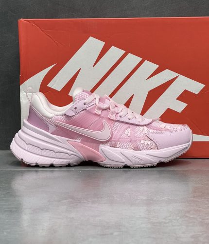 نایک وی تو کی رنگ صورتی گلدار NIKE V2k