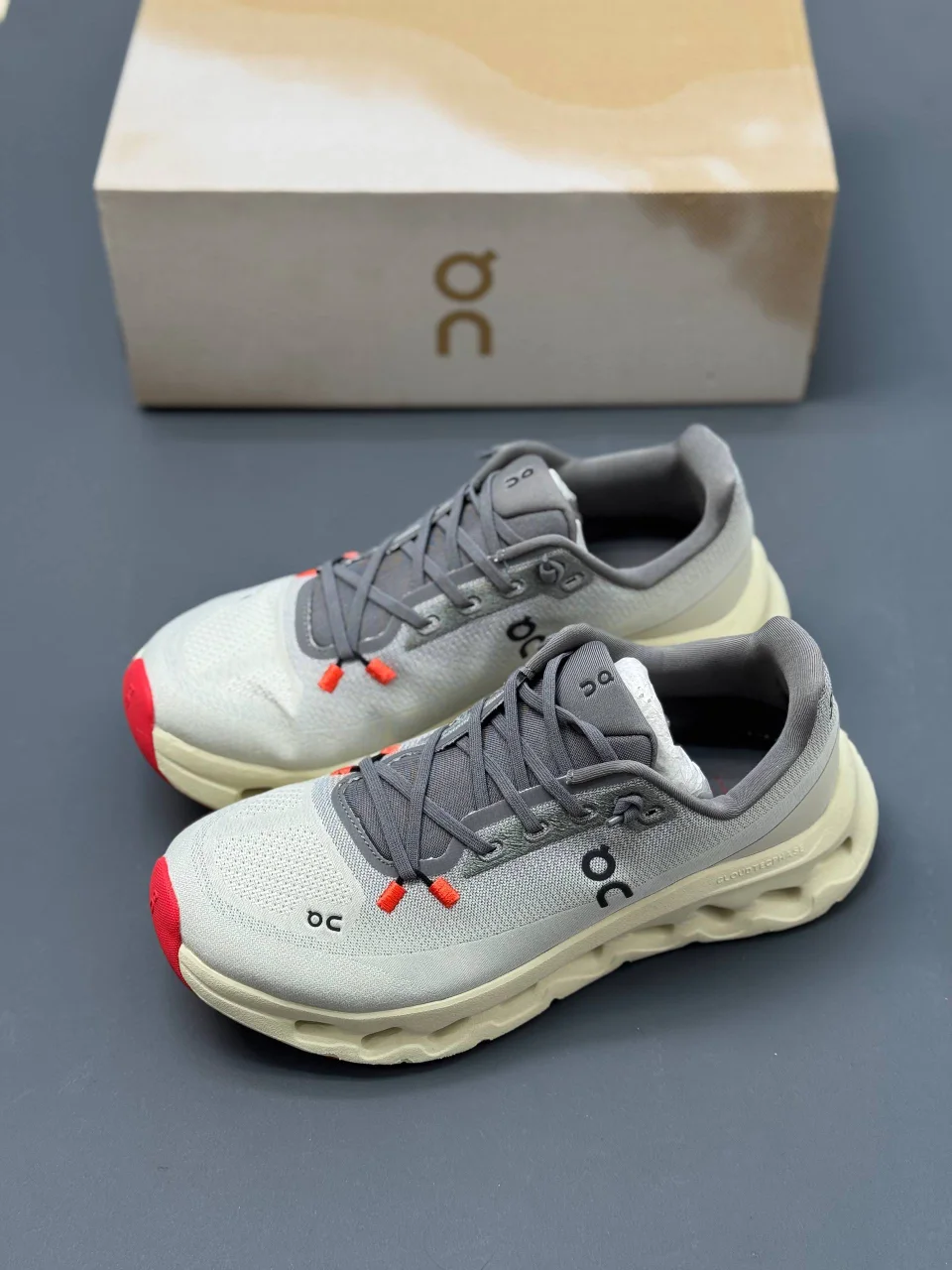 کتونی-اسپرت-آن-رانینگ-لوئوه-مدل-LOEWE-x-On-Cloudtilt-2-rock-Sand-2