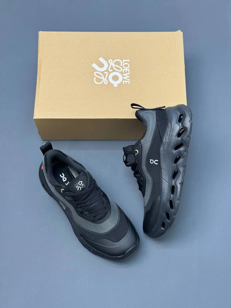 کتونی-اسپرت-آن-رانینگ-لوئوه-مدل-On-Running-Cloudtilt-2-LOEWE-All-Black-4