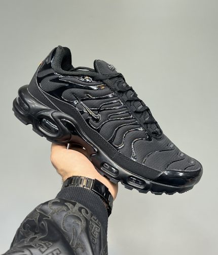 نایک ایرمکس تی ان مشکی (سوپریم) NIKE TN AIR MAX PLUS
