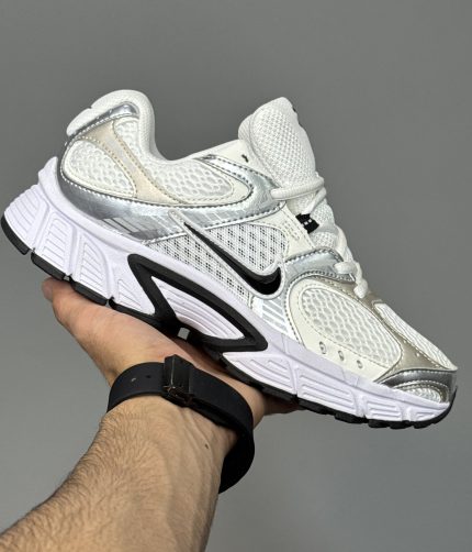 نایک وی فایو سفید مشکی NIKE V5