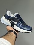 خرید کفش نایک مدل Nike V2K Run رنگ سرمه‌ای نقره‌ای