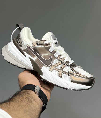 خرید کفش Nike V2K Run سفید نقرهای | کتانی نایک ویتوکی ران