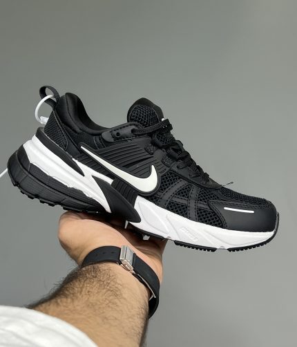 کفش Nike V2K Run مشکی سفید | کتونی راحتی و استایل روزمره