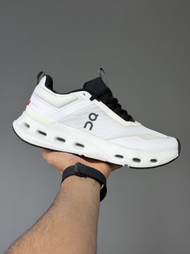کتونی آن رانینگ کلاودنوا سفید مشکی ONRUNNING CLODNOVA