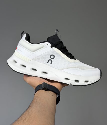 کتونی آن رانینگ کلاودنوا سفید مشکی ONRUNNING CLODNOVA